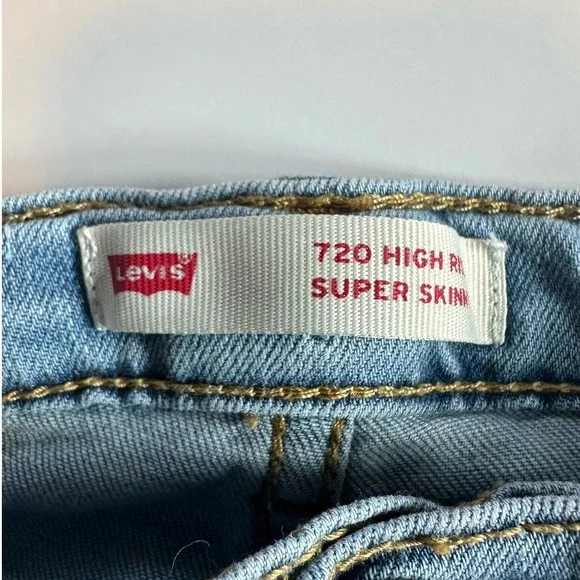 Levis Girls 720 High Rise Super Skinny Jeans Light Wash Blue Size 10 - Picture 3 of 8